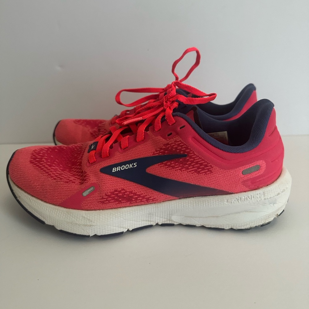 Brooks Women's Athletic Shoes - Pink and Navy